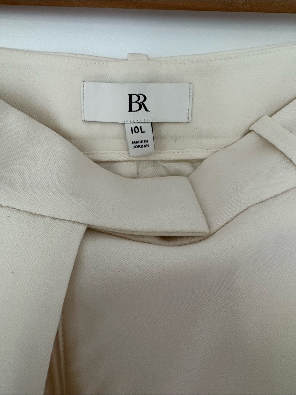 NWOT Banana Republic Cream High-Rise Pleated Trousers - long